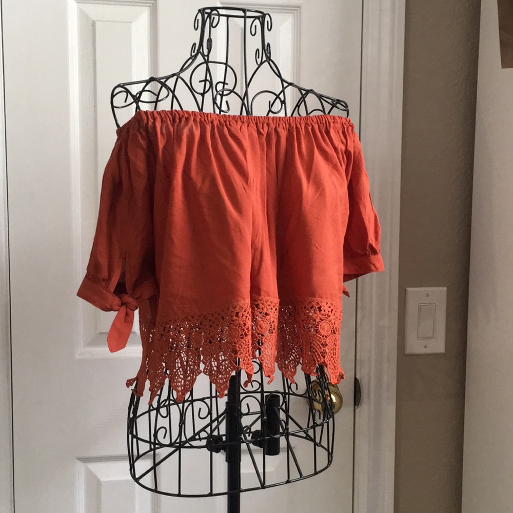 Off-shoulder Crochet Blouse